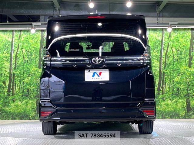 Toyota VOXY 2023-05 7360388-15
