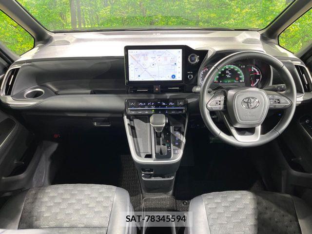 Toyota VOXY 2023-05 7360388-1