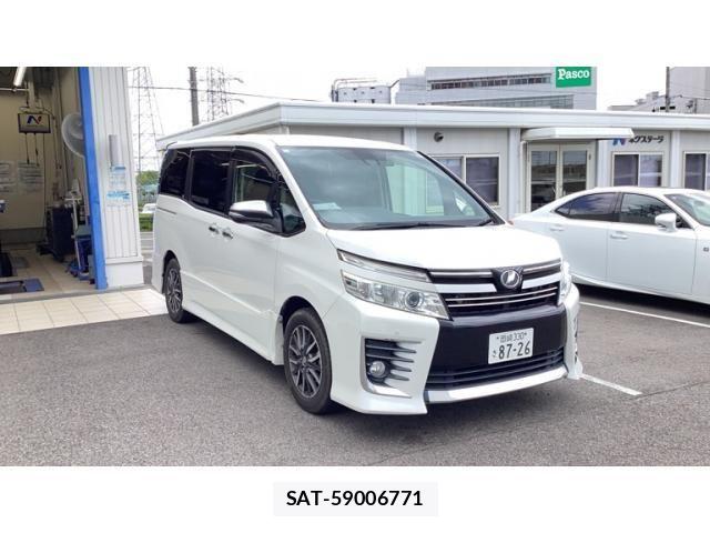 Toyota VOXY 2016-04 7360423-0