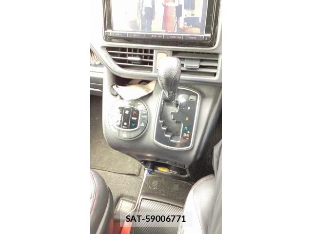 Toyota VOXY 2016-04 7360423-3