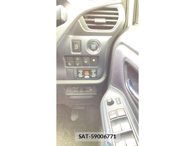 Toyota VOXY 2016-04 7360423-7