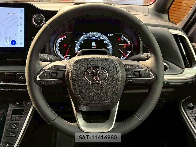 Toyota VOXY 2023-10 7360387-12