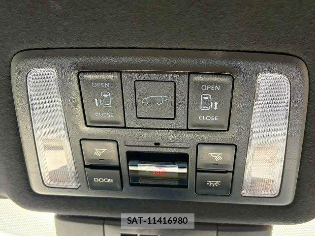 Toyota VOXY 2023-10 7360387-4