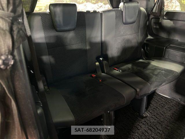 Toyota VOXY 2021-05 7360401-9