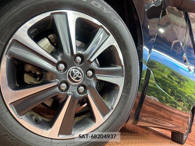 Toyota VOXY 2021-05 7360401-13