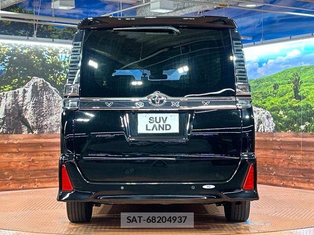 Toyota VOXY 2021-05 7360401-15
