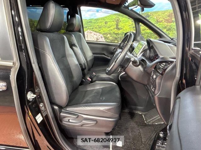 Toyota VOXY 2021-05 7360401-7