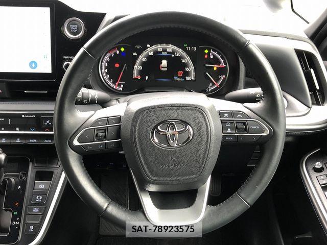 Toyota VOXY 2022-05 7360394-20