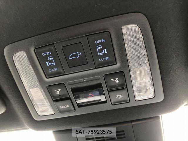 Toyota VOXY 2022-05 7360394-24