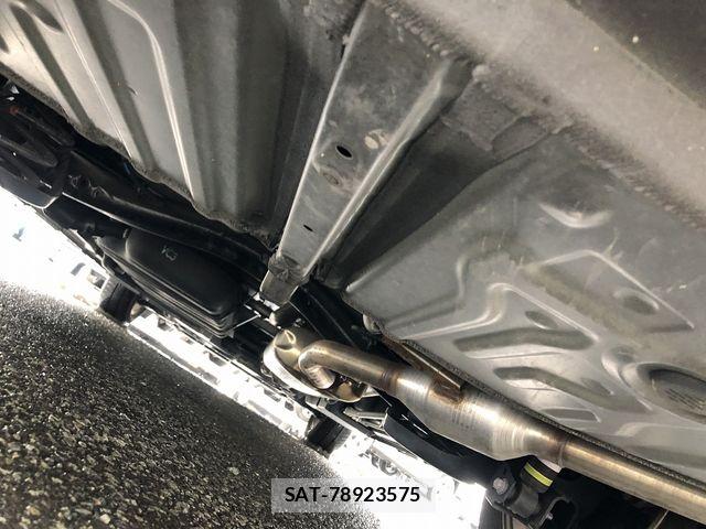 Toyota VOXY 2022-05 7360394-28