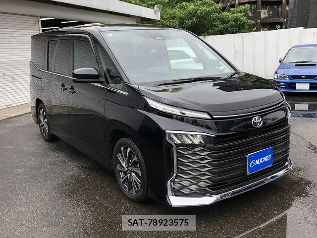 Toyota VOXY 2022-05 7360394-4