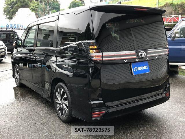 Toyota VOXY 2022-05 7360394-6