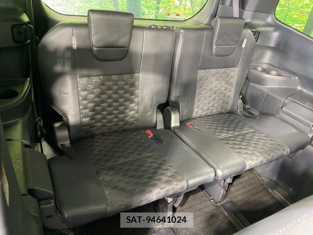 Toyota VOXY 2022-08 7360389-9