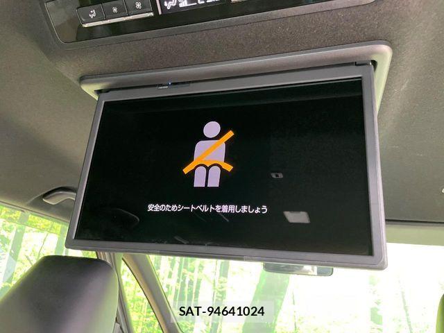 Toyota VOXY 2022-08 7360389-4