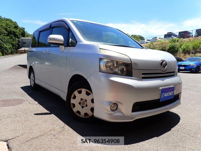 Toyota VOXY 2009-12 7360377-0