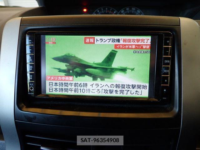 Toyota VOXY 2009-12 7360377-11