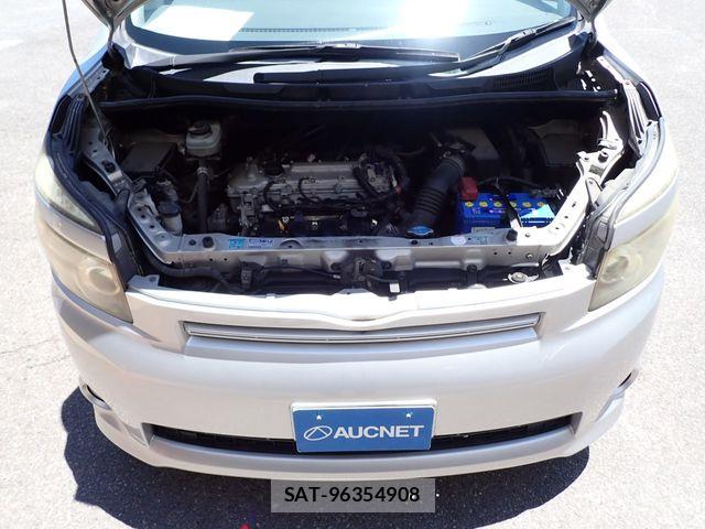 Toyota VOXY 2009-12 7360377-21