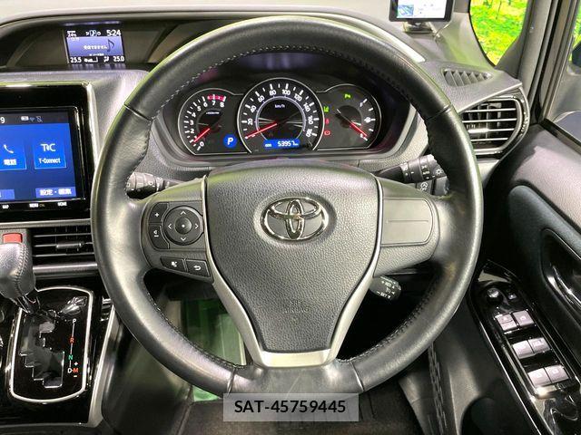 Toyota VOXY 2019-02 7360404-12