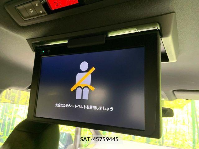 Toyota VOXY 2019-02 7360404-3