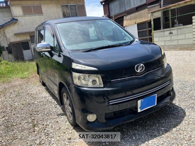 Toyota VOXY 2009-05 7360436-1