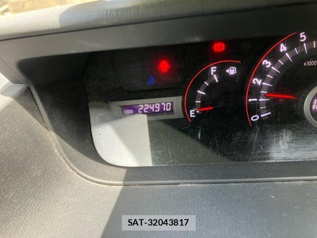 Toyota VOXY 2009-05 7360436-23