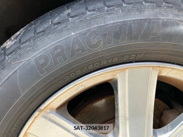 Toyota VOXY 2009-05 7360436-7