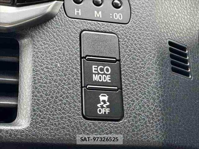 Toyota VOXY 2018-02 7360411-24