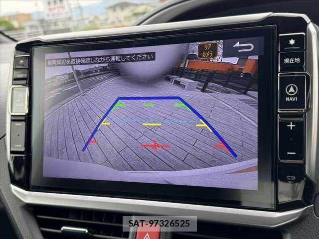 Toyota VOXY 2018-02 7360411-3