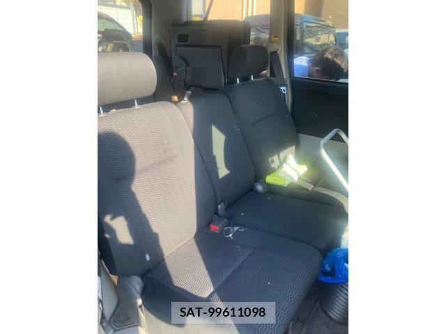 Toyota VOXY 2005-06 7360430-10