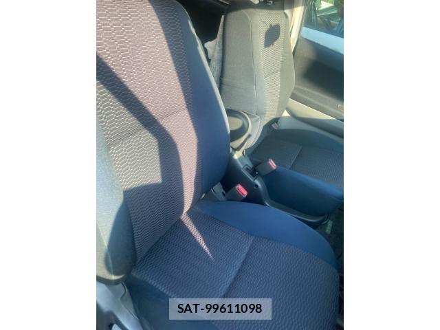 Toyota VOXY 2005-06 7360430-14