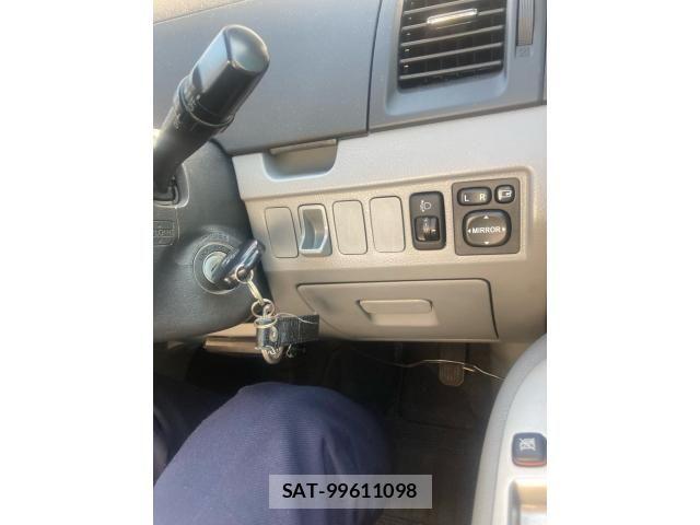 Toyota VOXY 2005-06 7360430-16