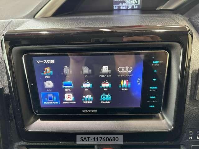 Toyota VOXY 2016-08 7360420-17