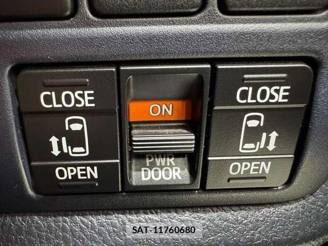Toyota VOXY 2016-08 7360420-20