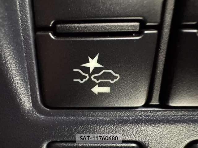 Toyota VOXY 2016-08 7360420-22
