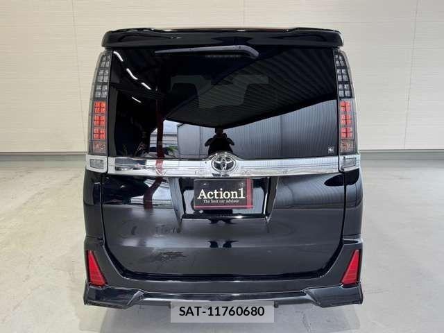 Toyota VOXY 2016-08 7360420-4