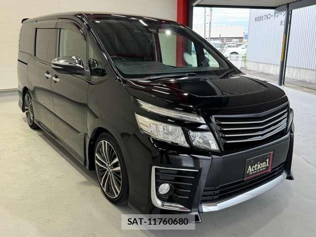 Toyota VOXY 2016-08 7360420-6