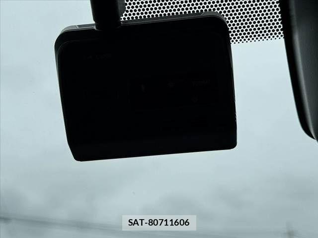 Toyota VOXY 2021-12 7360393-28