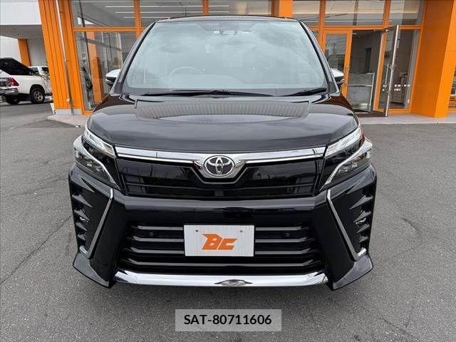 Toyota VOXY 2021-12 7360393-8