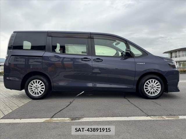 Toyota VOXY 2014-06 7360435-11