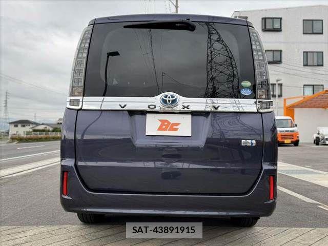 Toyota VOXY 2014-06 7360435-13