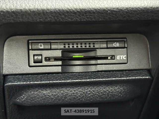 Toyota VOXY 2014-06 7360435-23