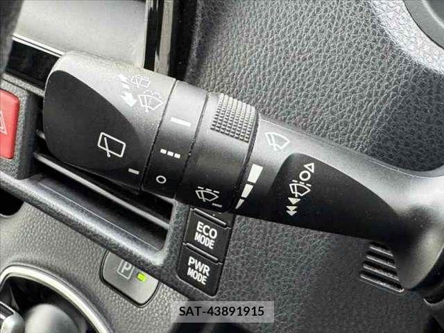 Toyota VOXY 2014-06 7360435-25