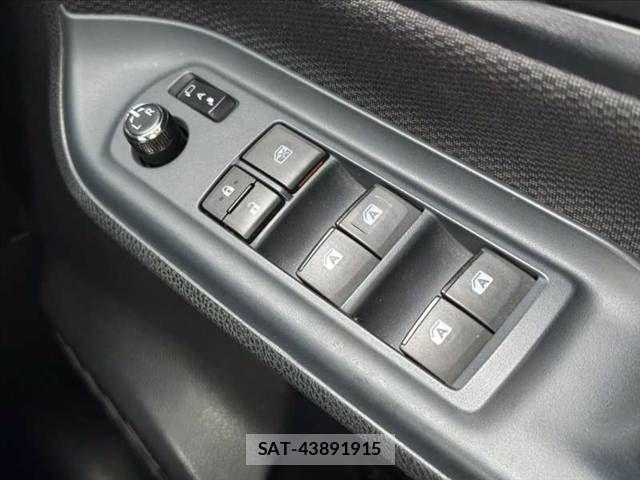 Toyota VOXY 2014-06 7360435-26