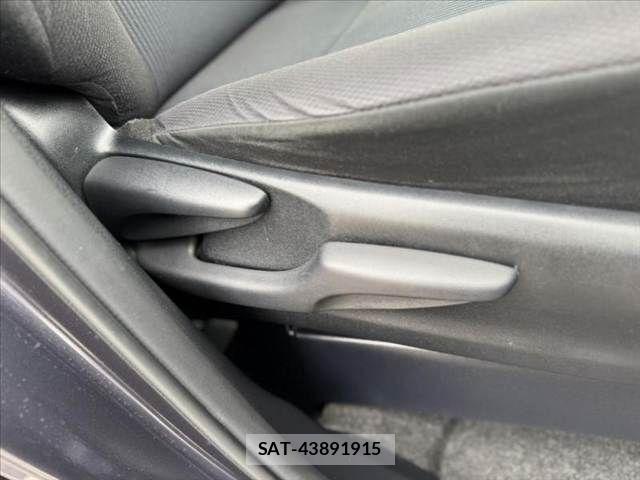 Toyota VOXY 2014-06 7360435-29