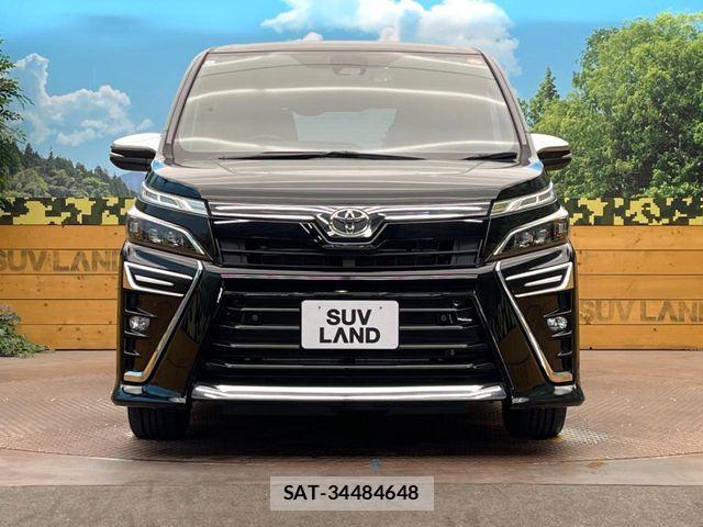 Toyota VOXY 2021-04 7360395-13