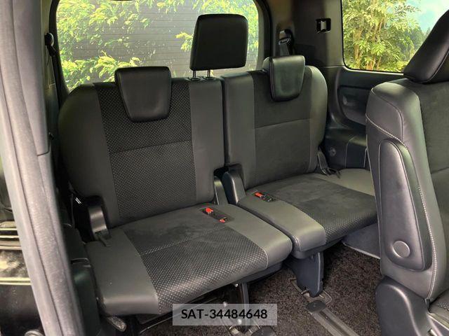 Toyota VOXY 2021-04 7360395-8