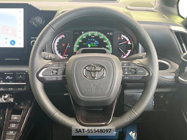 Toyota VOXY 2024-10 7360381-11