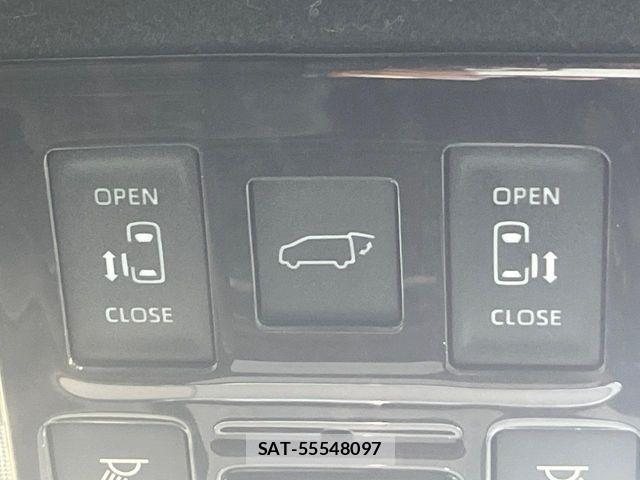 Toyota VOXY 2024-10 7360381-4