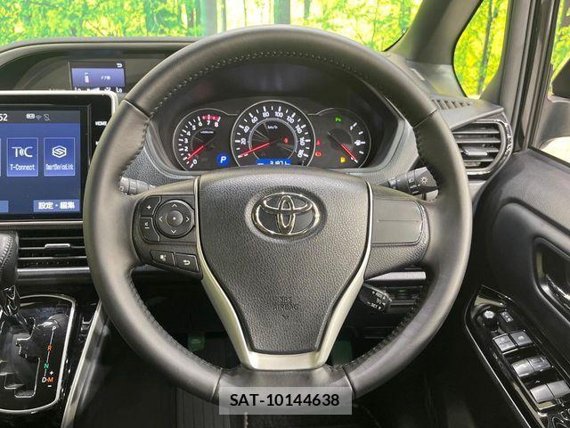 Toyota VOXY 2021-07 7360396-11