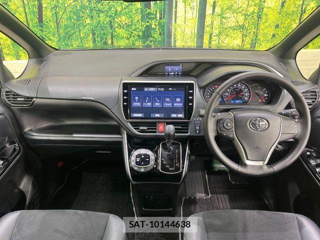 Toyota VOXY 2021-07 7360396-1